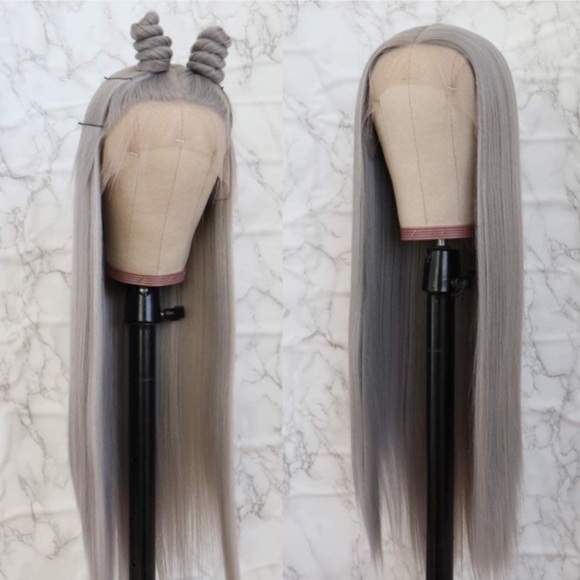 22” Grey Straight Lace Front Wig NEW